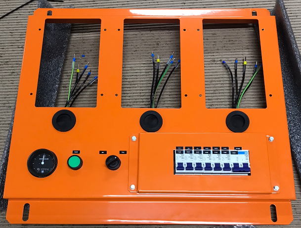 CJ Painel Torre Iluminação Solar